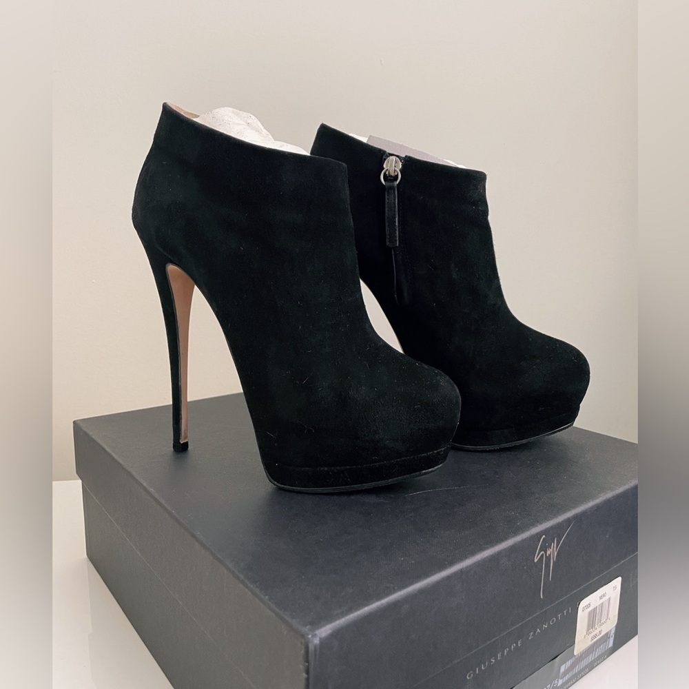 Giuseppe Zanotti Ankle Suede Black Platform Booties, size 37.5